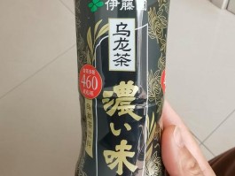 茶饮料里的碳酸氢钠是什么东西(茶饮料里的碳酸氢钠是什么东西做的)