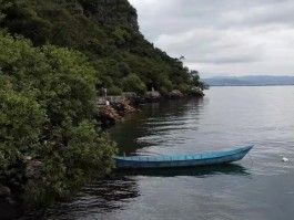 云南抚仙湖(云南抚仙湖在什么地方?景色如何)